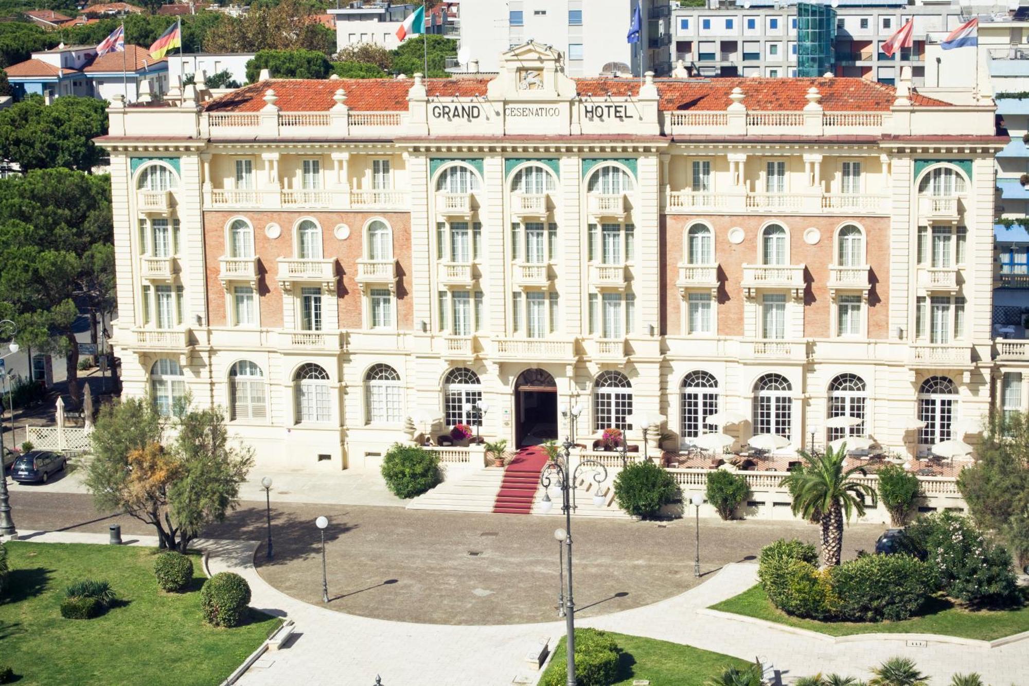 Grand Hotel Чезенатико Экстерьер фото